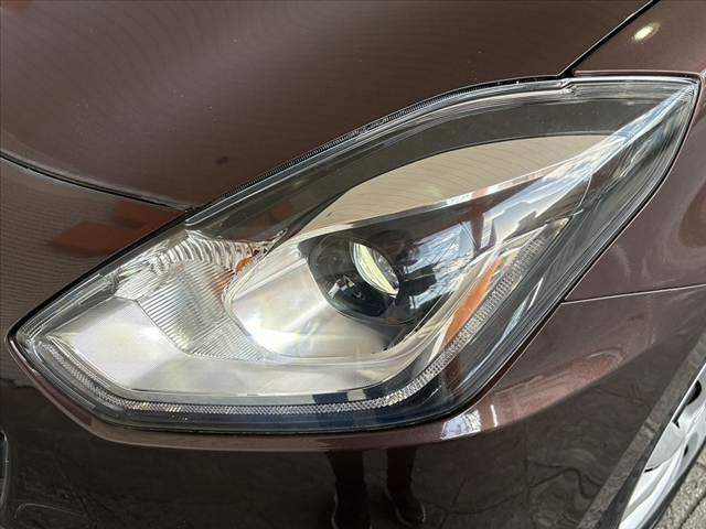 スイフト XGリミテッド 禁煙 セーフティパッケージ LEDヘッド プッシュスタート オートライト スマートキー デュアルセンサーブレーキサポート ステリモ チルトステアリング シートリフター シートヒーター SRSエアバッグ(38枚目)