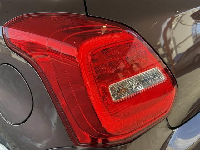 スイフト XGリミテッド 禁煙 セーフティパッケージ LEDヘッド プッシュスタート オートライト スマートキー デュアルセンサーブレーキサポート ステリモ チルトステアリング シートリフター シートヒーター SRSエアバッグ(39枚目)