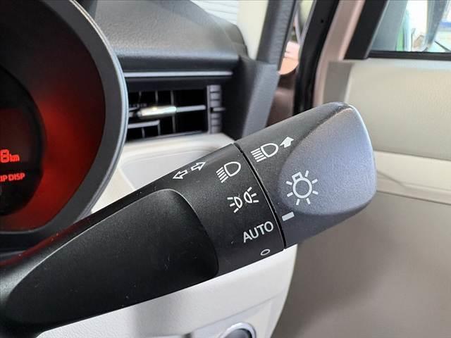 ムーヴ Xターボ SAII 車検整備付 禁煙 CDオーディオ スマートキー Aストップ ETC Pスタート Aエアコン 横滑防止 リフター アームレスト Aライト マットバイザー 集中ドアロック セキュリティ 純正14インチAW(6枚目)