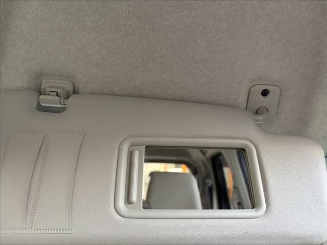 ムーヴ Xターボ SAII 車検整備付 禁煙 CDオーディオ スマートキー Aストップ ETC Pスタート Aエアコン 横滑防止 リフター アームレスト Aライト マットバイザー 集中ドアロック セキュリティ 純正14インチAW(29枚目)