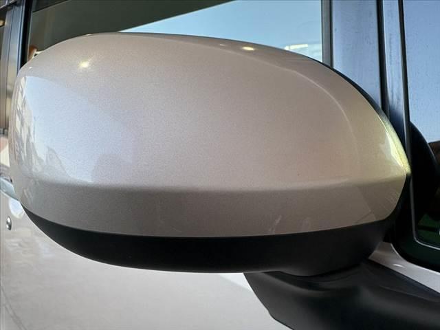 ムーヴ Xターボ SAII 車検整備付 禁煙 CDオーディオ スマートキー Aストップ ETC Pスタート Aエアコン 横滑防止 リフター アームレスト Aライト マットバイザー 集中ドアロック セキュリティ 純正14インチAW(36枚目)