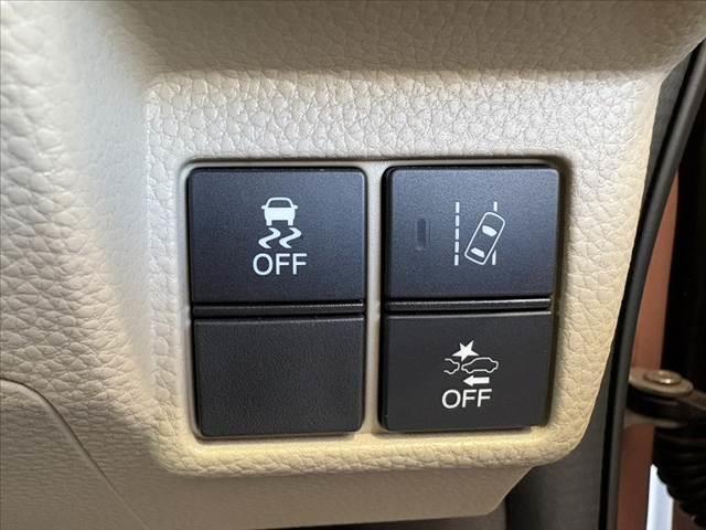 N-BOX G・EXホンダセンシング 禁煙 両側電動スライドドア クルコン LEDヘッドライト オートライト Bカメラ ステリモ ディスプレイオーディオ Pスタート スマートキー DVD ETC SRSエアバッグ アクセサリーソケット(4枚目)