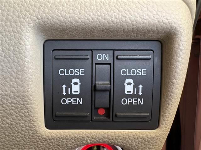 N-BOX G・EXホンダセンシング 禁煙 両側電動スライドドア クルコン LEDヘッドライト オートライト Bカメラ ステリモ ディスプレイオーディオ Pスタート スマートキー DVD ETC SRSエアバッグ アクセサリーソケット(5枚目)