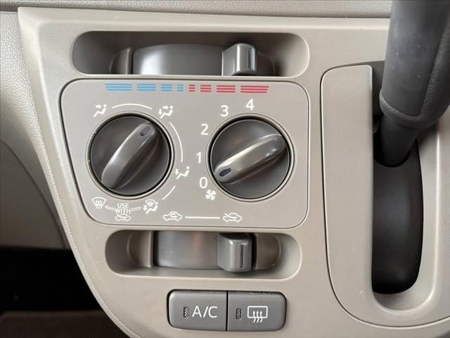 ミライース Lf SA 後期 4WD オーディオ CD キーレス エコアイドル ヘッドライトレベライザー キーレス アームレスト フロアマット サイドバイザー アクセサリーソケット Pウィンドウ Pガラス UVカットガラス(22枚目)