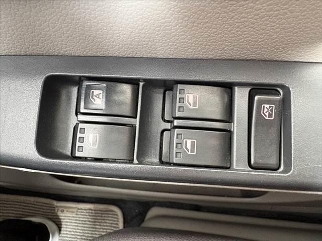 ミライース Lf SA 後期 4WD オーディオ CD キーレス エコアイドル ヘッドライトレベライザー キーレス アームレスト フロアマット サイドバイザー アクセサリーソケット Pウィンドウ Pガラス UVカットガラス(25枚目)