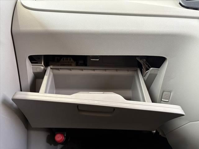 ミライース Lf SA 後期 4WD オーディオ CD キーレス エコアイドル ヘッドライトレベライザー キーレス アームレスト フロアマット サイドバイザー アクセサリーソケット Pウィンドウ Pガラス UVカットガラス(29枚目)