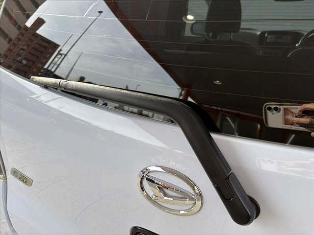 ミライース Lf SA 後期 4WD オーディオ CD キーレス エコアイドル ヘッドライトレベライザー キーレス アームレスト フロアマット サイドバイザー アクセサリーソケット Pウィンドウ Pガラス UVカットガラス(33枚目)