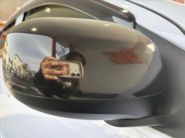 ミライース Lf SA 後期 4WD オーディオ CD キーレス エコアイドル ヘッドライトレベライザー キーレス アームレスト フロアマット サイドバイザー アクセサリーソケット Pウィンドウ Pガラス UVカットガラス(34枚目)