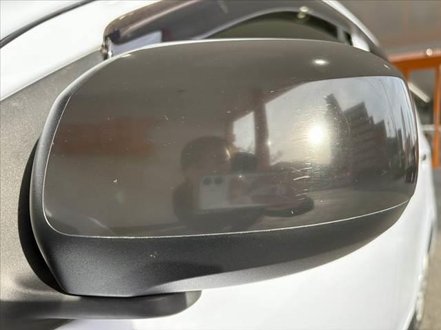 ミライース Lf SA 後期 4WD オーディオ CD キーレス エコアイドル ヘッドライトレベライザー キーレス アームレスト フロアマット サイドバイザー アクセサリーソケット Pウィンドウ Pガラス UVカットガラス(35枚目)