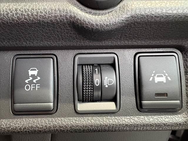 ノート e-パワー B 車検整備付 後期 禁煙 インテリミラー 全方位 ETC スマートキー CDチューナー Aライト チルトステア シートリフター 電格ミラー Pガラス Aエアコン エマブレ 横滑り防止 クリソナ(4枚目)