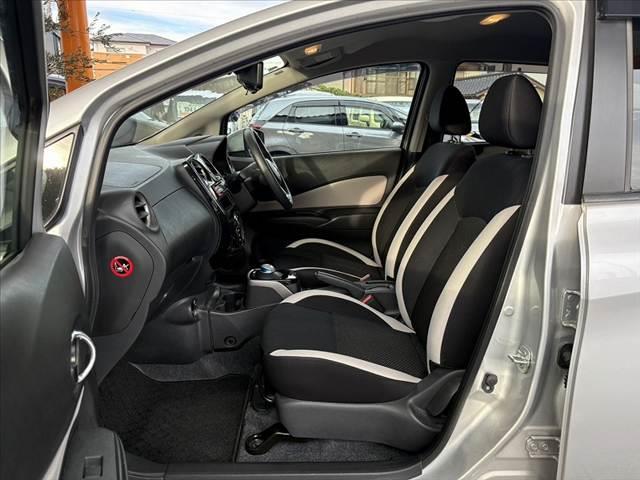 ノート e-パワー B 車検整備付 後期 禁煙 インテリミラー 全方位 ETC スマートキー CDチューナー Aライト チルトステア シートリフター 電格ミラー Pガラス Aエアコン エマブレ 横滑り防止 クリソナ(17枚目)