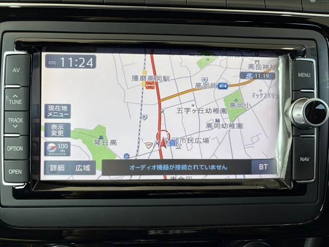 ポロ ブルーGT 車検整備付 後期 禁煙 ナビ 地デジ バックカメラ ETC DVD クルコン Aライト Aストップ キーレス スペアキー 革巻きステアリング SRSエアバッグ アクセサリーソケット バニティミラー(3枚目)