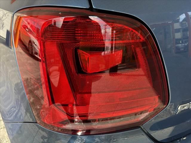 ポロ ブルーGT 車検整備付 後期 禁煙 ナビ 地デジ バックカメラ ETC DVD クルコン Aライト Aストップ キーレス スペアキー 革巻きステアリング SRSエアバッグ アクセサリーソケット バニティミラー(41枚目)