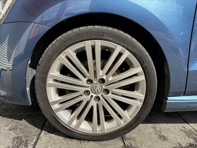 ポロ ブルーGT 車検整備付 後期 禁煙 ナビ 地デジ バックカメラ ETC DVD クルコン Aライト Aストップ キーレス スペアキー 革巻きステアリング SRSエアバッグ アクセサリーソケット バニティミラー(45枚目)