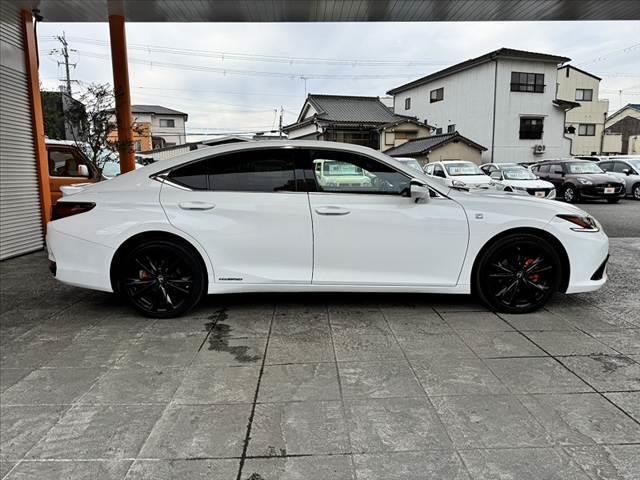 ガラスコーティングなども行っております。プロの業者による、施工ですのでご安心してお頼みください。