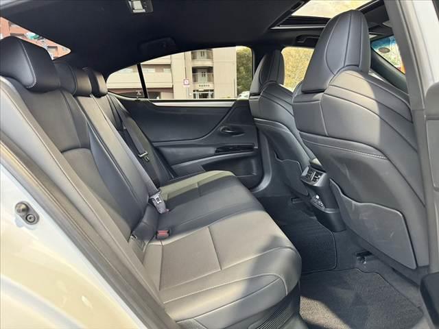 納車整備ついても第三者機関の指定工場で分解記録（法定整備）を実施し、車検を基準に不具合箇所、消耗部品は改善して納車させていただきます。