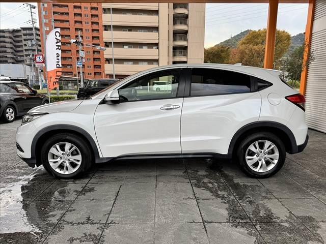 ヴェゼル Ｘ・ホンダセンシング　車検整備付　禁煙　後期　ナビ　フルセグ　バックカメラ　ステリモ　クルコン　ＬＥＤヘッドライト　オートライト　Ｐスタート　スマートキー　Ａストップ　横滑り防止　衝突防止　車線逸脱　ＳＲＳエアバッグ（12枚目）