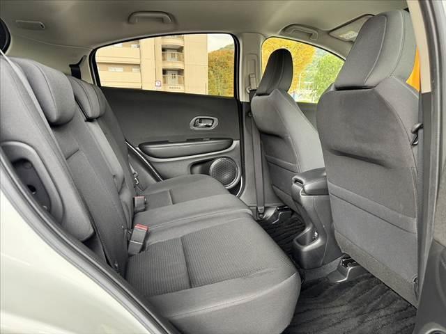 ヴェゼル Ｘ・ホンダセンシング　車検整備付　禁煙　後期　ナビ　フルセグ　バックカメラ　ステリモ　クルコン　ＬＥＤヘッドライト　オートライト　Ｐスタート　スマートキー　Ａストップ　横滑り防止　衝突防止　車線逸脱　ＳＲＳエアバッグ（17枚目）