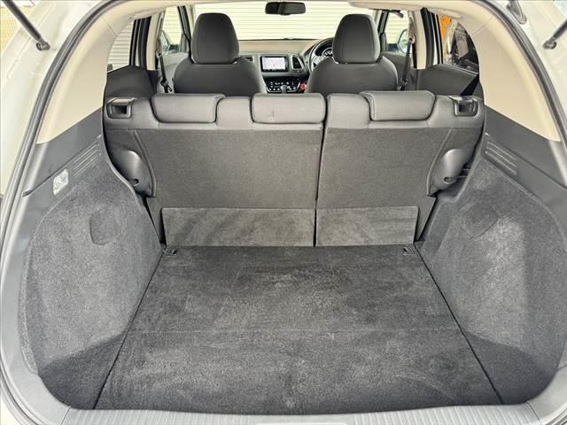 ヴェゼル Ｘ・ホンダセンシング　車検整備付　禁煙　後期　ナビ　フルセグ　バックカメラ　ステリモ　クルコン　ＬＥＤヘッドライト　オートライト　Ｐスタート　スマートキー　Ａストップ　横滑り防止　衝突防止　車線逸脱　ＳＲＳエアバッグ（20枚目）