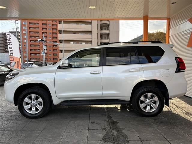 ランドクルーザープラド TX 後期 モデリスタエアロ ムーンルーフ オプション19インチAW 純正9型ナビ フルセグ ルーフレール 後席モニター コーナーセンサー セーフティセンス 快適温熱シート 革シート Dインナーミラー(11枚目)