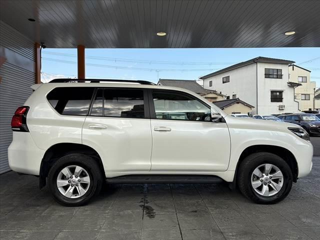 ランドクルーザープラド TX 後期 モデリスタエアロ ムーンルーフ オプション19インチAW 純正9型ナビ フルセグ ルーフレール 後席モニター コーナーセンサー セーフティセンス 快適温熱シート 革シート Dインナーミラー(12枚目)