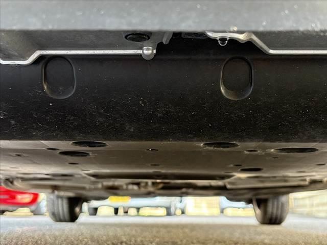 フィット ｅ：ＨＥＶベーシック　車検整備付　禁煙車　ホンダセンシング　Ｐスタート　ＬＥＤヘッド　スマートキー　クルコン　オートライト　電動パーキングブレーキ　ＥＴＣ　ＣＤオーディオ　コーナーセンサー　衝突軽減ブレーキ　フロアマット（46枚目）