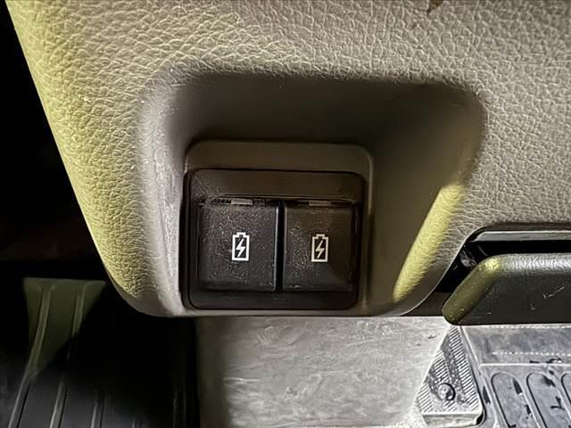 ＮＶ１００クリッパーバン ＤＸ　ＧＬセーフティパッケージ　禁煙車　ナビ　ＥＴＣ　リモコンキー　衝突軽減ブレーキ　踏み間違い防止　車線逸脱警報　パワステ　パワーウィンドウ　コーナーセンサー　Ａライト　横滑り防止　プライバシーガラス　電格ミラー　エアバック（26枚目）