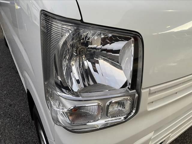 ＮＶ１００クリッパーバン ＤＸ　ＧＬセーフティパッケージ　禁煙車　ナビ　ＥＴＣ　リモコンキー　衝突軽減ブレーキ　踏み間違い防止　車線逸脱警報　パワステ　パワーウィンドウ　コーナーセンサー　Ａライト　横滑り防止　プライバシーガラス　電格ミラー　エアバック（32枚目）