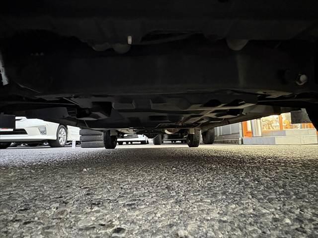 ＮＶ１００クリッパーバン ＤＸ　ＧＬセーフティパッケージ　禁煙車　ナビ　ＥＴＣ　リモコンキー　衝突軽減ブレーキ　踏み間違い防止　車線逸脱警報　パワステ　パワーウィンドウ　コーナーセンサー　Ａライト　横滑り防止　プライバシーガラス　電格ミラー　エアバック（42枚目）