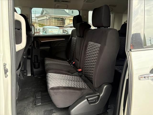 納車整備ついても第三者機関の指定工場で分解記録（法定整備）を実施し、車検を基準に不具合箇所、消耗部品は改善して納車させていただきます。