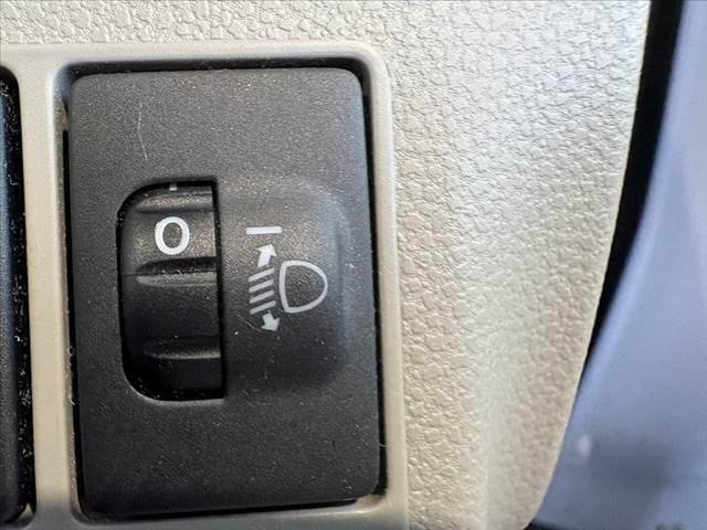 ミライース L 車検整備付 禁煙車 後期 エコアイドル キーレス ABS CDオーディオ SRSエアバッグ アクセサリーソケット ヘッドライトレベライザー セキュリティアラーム パワードアロック ファブリックシート(4枚目)