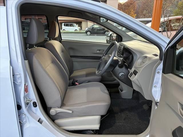 ミライース L 車検整備付 禁煙車 後期 エコアイドル キーレス ABS CDオーディオ SRSエアバッグ アクセサリーソケット ヘッドライトレベライザー セキュリティアラーム パワードアロック ファブリックシート(16枚目)