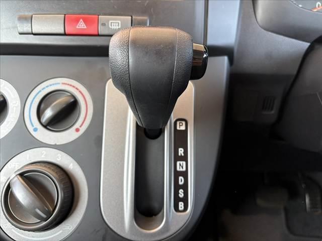 ミラ ＴＸ　車検整備付　禁煙車　後期　キーレス　ＥＴＣ　ラジオ　エアコン　ヘッドライトレベライザー　ＳＲＳエアバック　軽貨物　間欠ワイパー　セキュリティーアラーム　リアガラス熱線　最大積載量２００ＫＧマットバイザ（21枚目）