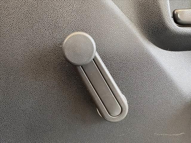ミラ ＴＸ　車検整備付　禁煙車　後期　キーレス　ＥＴＣ　ラジオ　エアコン　ヘッドライトレベライザー　ＳＲＳエアバック　軽貨物　間欠ワイパー　セキュリティーアラーム　リアガラス熱線　最大積載量２００ＫＧマットバイザ（24枚目）