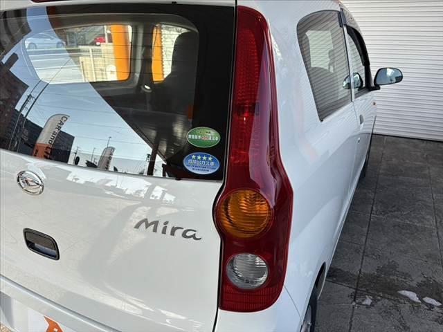 ミラ ＴＸ　車検整備付　禁煙車　後期　キーレス　ＥＴＣ　ラジオ　エアコン　ヘッドライトレベライザー　ＳＲＳエアバック　軽貨物　間欠ワイパー　セキュリティーアラーム　リアガラス熱線　最大積載量２００ＫＧマットバイザ（36枚目）