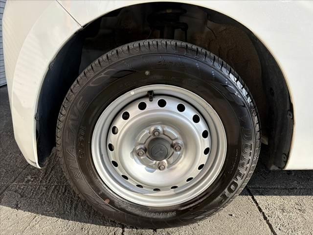 ミラ ＴＸ　車検整備付　禁煙車　後期　キーレス　ＥＴＣ　ラジオ　エアコン　ヘッドライトレベライザー　ＳＲＳエアバック　軽貨物　間欠ワイパー　セキュリティーアラーム　リアガラス熱線　最大積載量２００ＫＧマットバイザ（39枚目）