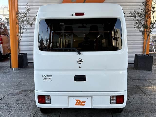 NV100クリッパーバン DX 車検整備付 禁煙車 中期 ナビ フルセグ キーレス スペアキー ABS SRSエアバッグ アクセサリーソケット ヘッドレスト一体シート Pガラス BT セキュリティマットバイザー ヘッドライトレベ(14枚目)