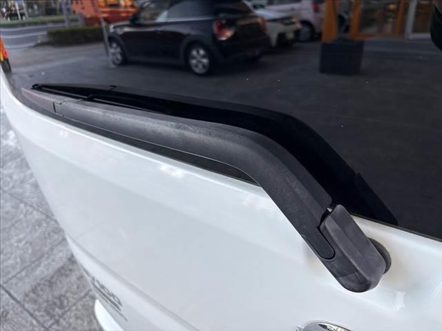 NV100クリッパーバン DX 車検整備付 禁煙車 中期 ナビ フルセグ キーレス スペアキー ABS SRSエアバッグ アクセサリーソケット ヘッドレスト一体シート Pガラス BT セキュリティマットバイザー ヘッドライトレベ(31枚目)