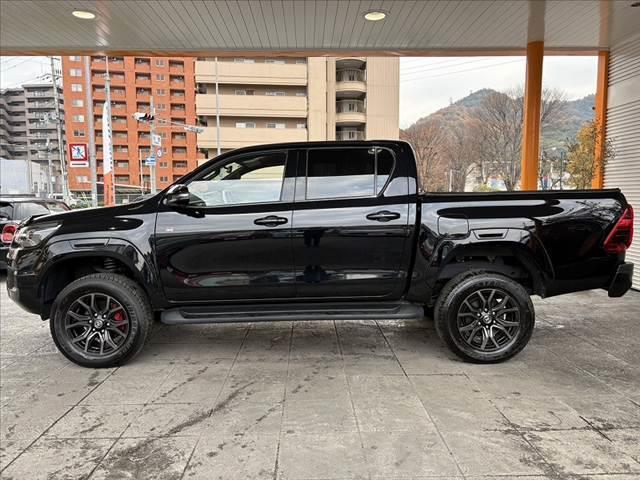 ハイラックス Z GRスポーツ 車検整備付 禁煙 後期 ベッドライナー リフトアップ トノカバー 純正8型DAナビ パノラミックモニター 純正18インチAW バグガード レーダークルーズ プリクラッシュS パワーシート ハーフレザー(11枚目)