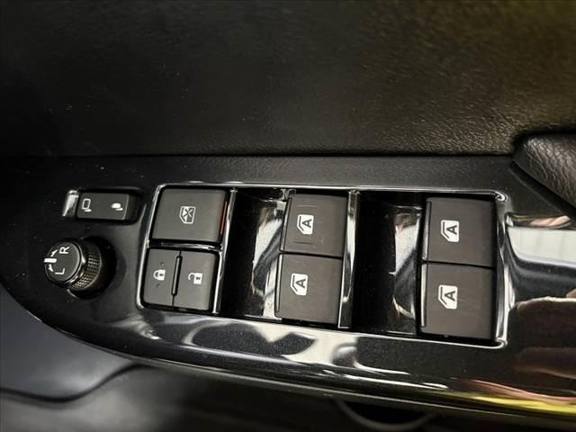 ハイラックス Z GRスポーツ 車検整備付 禁煙 後期 ベッドライナー リフトアップ トノカバー 純正8型DAナビ パノラミックモニター 純正18インチAW バグガード レーダークルーズ プリクラッシュS パワーシート ハーフレザー(31枚目)