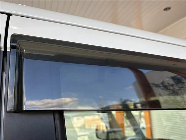 スペーシア ハイブリッドG 禁煙 スマートキ Pスタ Aライト Aエアコン 横滑り防止 Aストップ ベンチシート 電格ミラー プライバシーガラス シート下BOX アームレスト バニティミラー マット(34枚目)