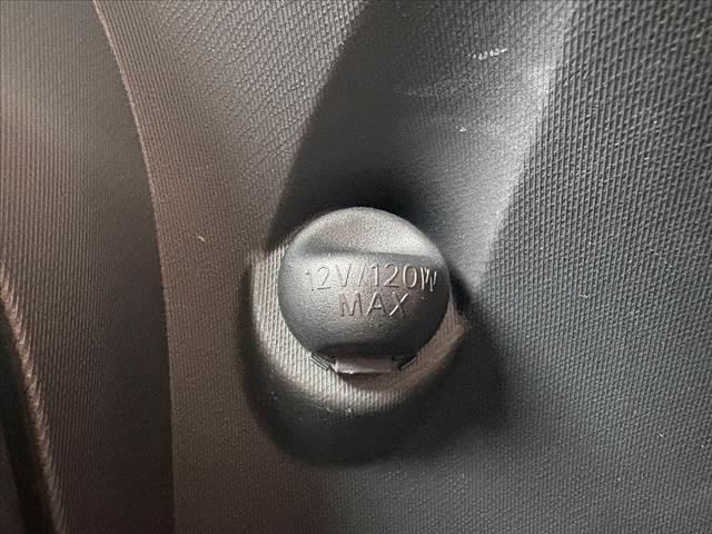 アクア Ｓスタイルブラック　車検整備付　禁煙　中期　ナビ　地デジ　セーフティセンス　バックカメラ　ステリモ　ＢＴ　ＥＴＣ　Ｐスタート　スマートキー　　オートライト　　ＡＢＳ　ＳＲＳエアバッグ　アクセサリーソケット　バックポケット（32枚目）