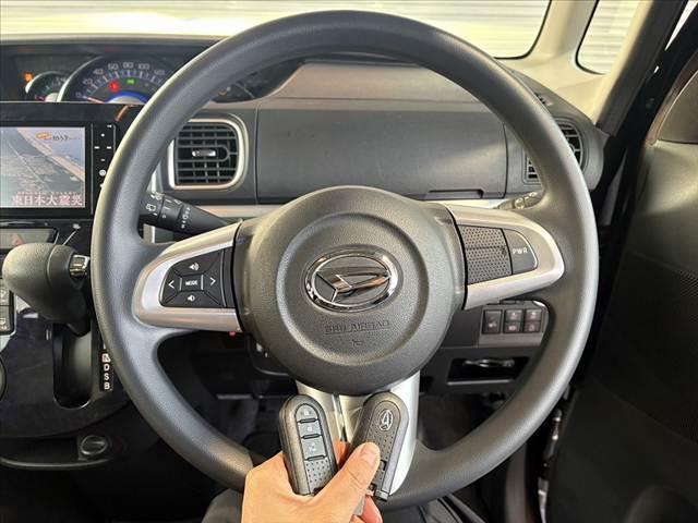 タント カスタムＸ　トップエディションＳＡＩＩＩ　車検整備付　禁煙　後期　ナビ　電スラ　Ｂモニ　フルセグ　ＬＥＤヘッドライト　オートライト　Ｐスタート　スマートキー×２　ＳＲＳエアバッグ　アクセサリーソケット　ＡＢＳ　シートヒーター（7枚目）