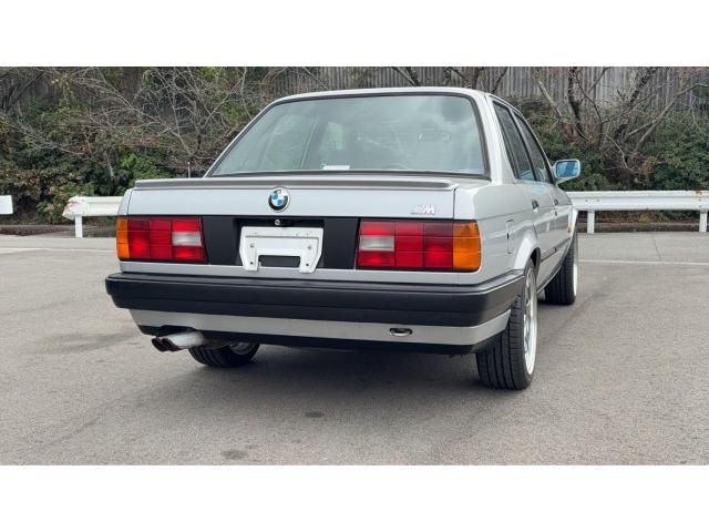 ３シリーズ ３２５ｉ（6枚目）