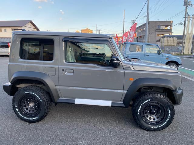 ジムニーシエラ JC 登録済未使用車 1インチリフトアップ 社外ホイール オープンカントリー 4WD スズキセーフティサポート シートヒーター クルーズコントロール オートライト エアコン パワステ スマートキー(4枚目)