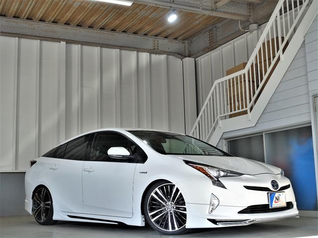 S トヨタセーフティーセンス・新品車高調・新品19AW・新品タイヤ・新品シートカバー・フルエアロ・LEDフォグ・安全ブレーキ・レーンキープ・純正ナビ・ブルートゥース・TV・Bカメラ・ETC・オートクルーズ(12枚目)