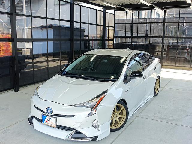 TOYOTA PRIUS S SAFETY PLUS