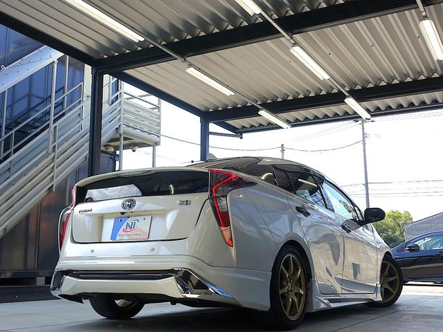 TOYOTA PRIUS S SAFETY PLUS