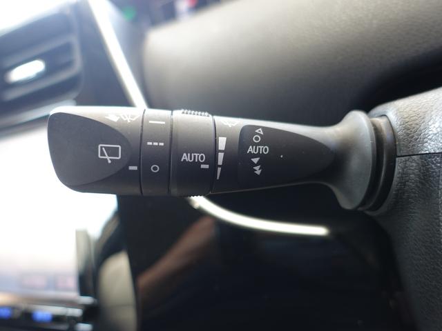 TOYOTA PRIUS S SAFETY PLUS