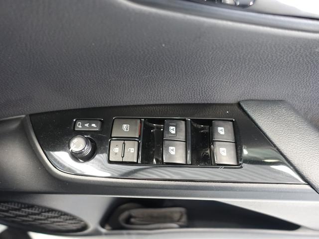 TOYOTA PRIUS S SAFETY PLUS